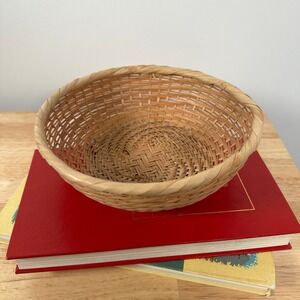 Vintage Natural Woven Wicker Round Basket Bowl 8 Inch Decorative Catchall